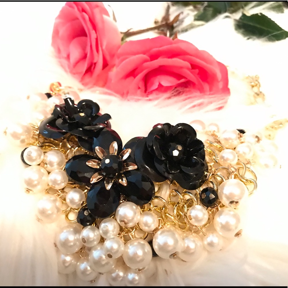 Pearl and Floral Necklace